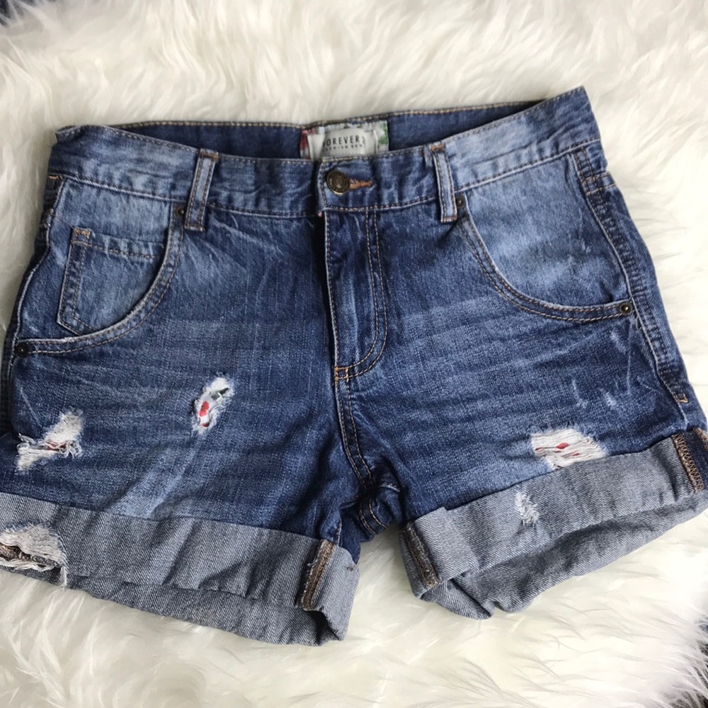 FOREVER 21 Distressed Cuffed Denim Shorts 26